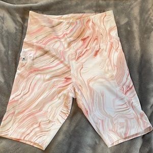 Medium marble pink champion biker shorts